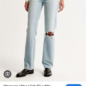 Abercrombie Ultra High Rise 90s Straight Jean